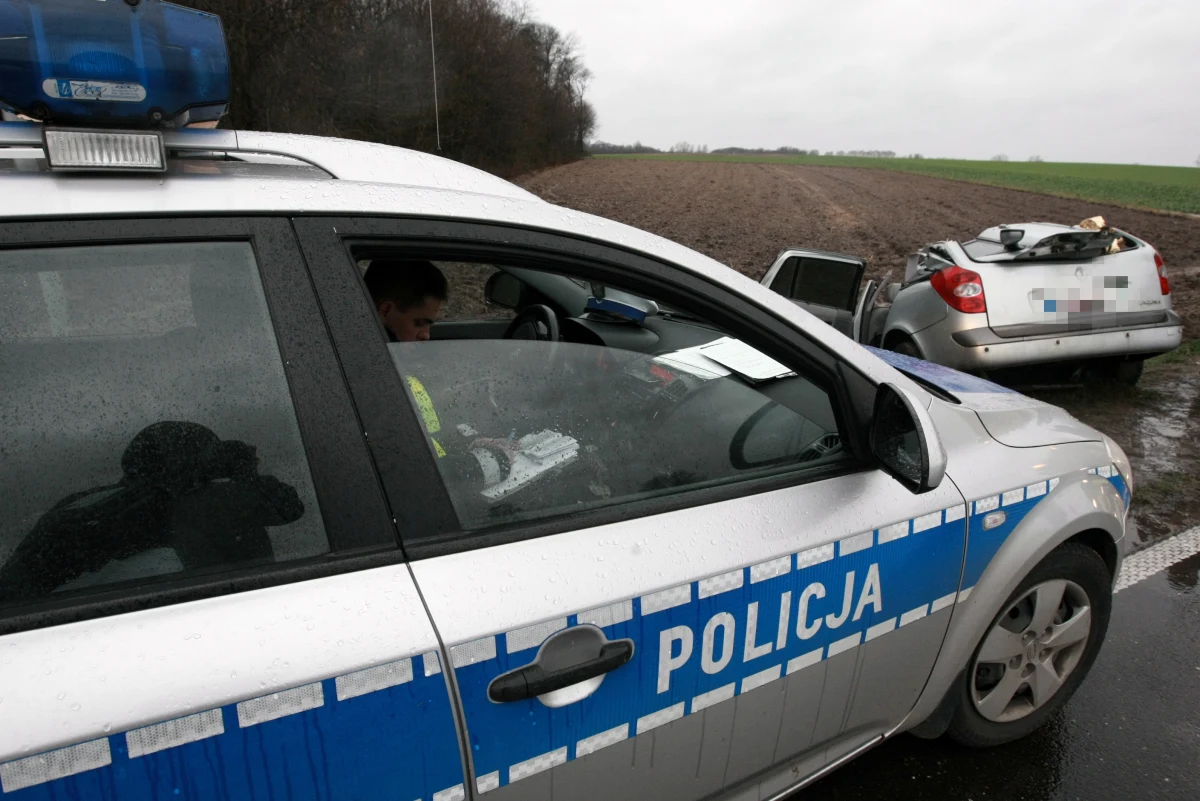 Święta Bożego Narodzenia za nami. Podczas trzech dni na drogach doszło do 229 wypadków, w których zginęło 30 osób, a 301 zostało rannych. Policjanci zatrzymali 584 nietrzeźwych kierujących.