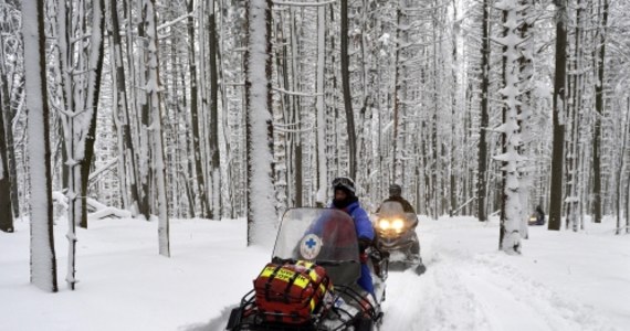 Ratownicy GOPR odnaleźli turystę, który poprosił o pomoc podczas zejścia z Babiej Góry w Beskidach. 51-letni mężczyzna zgubił szlak w okolicy przełęczy Brona przy zejściu do schroniska Markowe Szczawiny. Informację otrzymaliśmy na Gorącą Linię RMF FM.