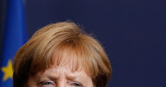 Angela Merkel zgromadziła w swoich rękach ogromną władzę, lecz zamiast wykorzystać ją do przewodzenia Niemcom i Europie, jest bierna i reaguje jedynie na wydarzenia. Jej taktyka "usypiania" Niemców jest groźna dla demokracji - ostrzega dziennikarz "Der Spiegla" Dirk Kurbjuweit i określa postępowanie Merkel mianem "cynicznej formy sprawowania władzy".