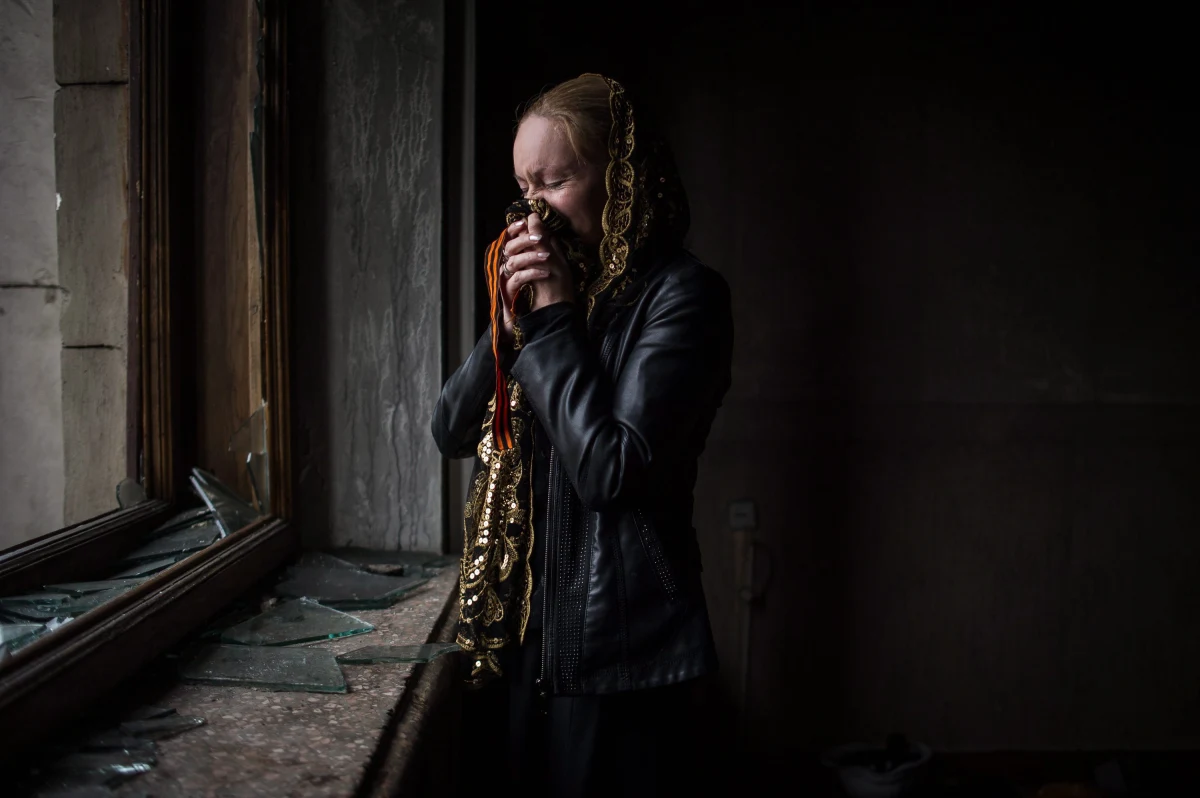 „Zrobione zostanie wszystko, aby akcja ewakuacji osób pochodzenia polskiego z Donbasu, która dotyczyć może 205 osób, przeprowadzona została w styczniu” - oświadczył szef MSZ Grzegorz Schetyna. Pierwotnie do transportu miało dojść wczoraj, termin został jednak przełożony. To dla Polaków z Ukrainy ogromny problem. Teraz muszą liczyć na pomoc organizacji charytatywnych i kościoła.