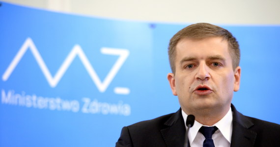 Minister zdrowia Bartosz Arłukowicz zaapelował do lekarzy POZ, aby podpisali kontrakty na 2015 r. i nie zamykali drzwi przychodni przed pacjentami. Podał, że dotychczas 70 proc. placówek POZ podpisało kontrakty na 2015 r. Ostateczny termin upływa w środę. 