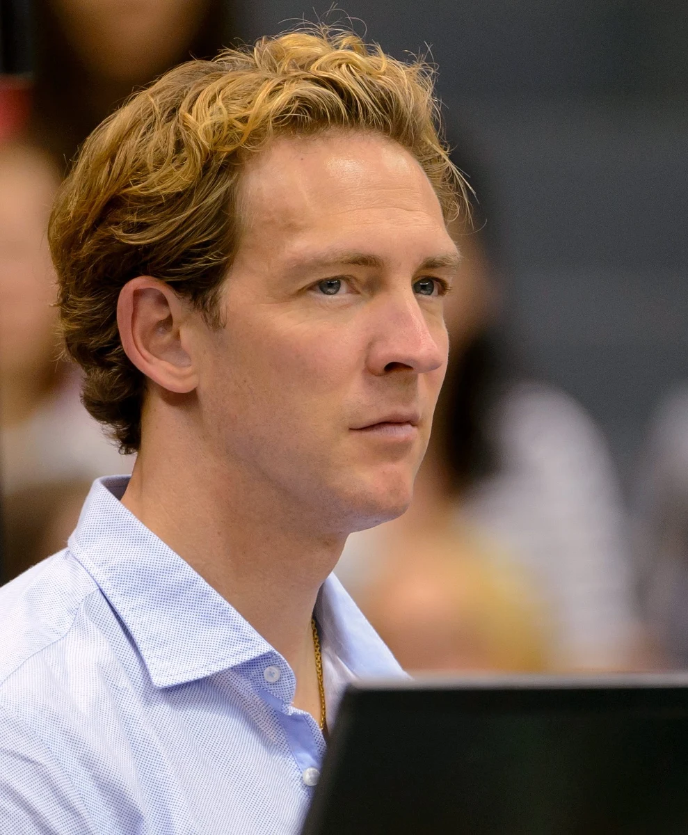 "Przed nami bardzo ciężki rok i już teraz wiem, że trudno będzie rozegrać go na wysokim poziomie" - mówi w RMF FM Stephane Antiga. W rozmowie z Kacprem Merkiem selekcjoner siatkarskiej reprezentacji Polski mówi o przygotowaniach do czterech wielkich imprez 2015 roku: ligi światowej, igrzysk europejskich, Pucharu Świata i mistrzostw Europy, a także o popularności, z której czerpie siłę.