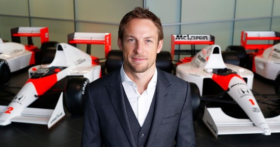 ​Były mistrz świata Formuły 1, zawodnik zespołu McLaren Brytyjczyk Jenson Button ożenił się z modelką Jessicą Michibatą. Ceremonia ślubna odbyła się na wyspie Maui na Hawajach, gdzie para spędza urlop.