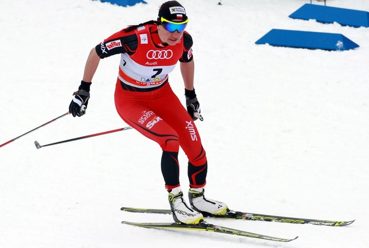 Od krótkiego - trzykilometrowego biegu techniką dowolną w niemieckim Oberstdorfie - Justyna Kowalczyk rozpoczyna zmagania w Tour de Ski. Do pokonania panie mają w sumie prawie 60 kilometrów. Ta prestiżowa impreza potrwa do 11 stycznia. Pula nagród to ponad 2 miliony złotych. W ubiegłym roku Polka - czterokrotna triumfatorka - zrezygnowała ze startu. Chciała w ten sposób zaprotestować przeciwko niekorzystnym dla niej zmianom w programie. 
