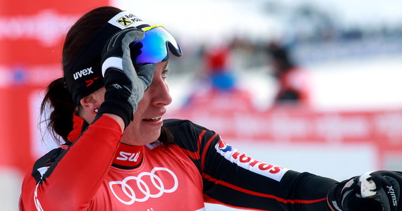 Prolog Tour de Ski w niemieckim Oberstdorfie wygrała Norweżka Marit Bjoergen. Justyna Kowalczyk zajęła dobre - dziesiąte - miejsce. Do zwyciężczyni biegu na 3 kilometry techniką dowolną straciła 20 sekund. Jutro zawodniczki powalczą na 10 km "klasykiem". Polka jest mistrzynią olimpijską na tym dystansie. 