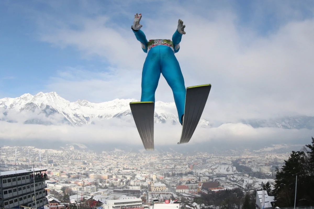 Piotr Żyła uważa, że w Turnieju Czterech Skoczni o końcowe zwycięstwo walczyć będzie czterech zawodników, ale w najlepszej sytuacji jest Austriak Stefan Kraft. Prowadzi w klasyfikacji, a ostatni obiekt rywalizacji - w Bischofshofen, jest jego ulubionym.  