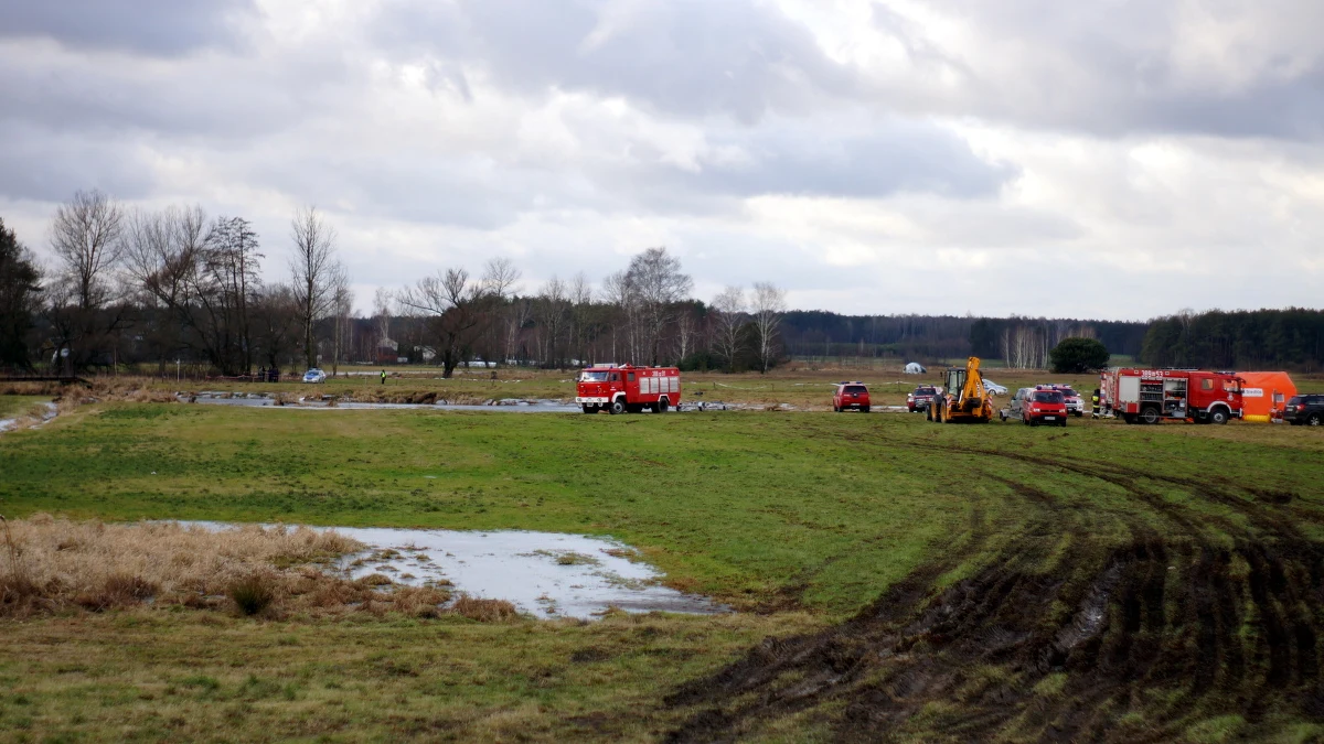 Rano wznowiono poszukiwania 12-letniego Pawła z Mokobód na Mazowszu. To kolejny już dzień akcji strażaków i policjantów. Chłopiec w poniedziałek wyszedł z domu razem ze starszym bratem. Ciało 15- letniego Marcina w piątek znaleziono w rzece Liwiec.