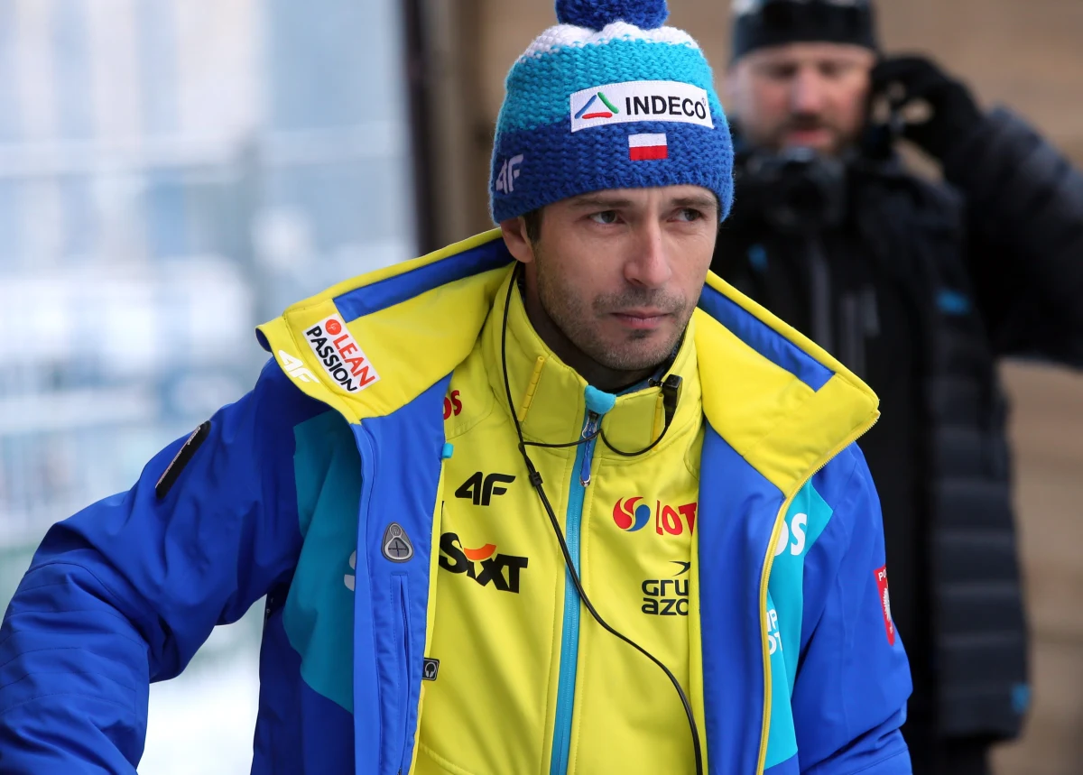 "Jak najszybciej należy ten konkurs wyrzucić z pamięci. Znowu nam się przydarzyły takie zawody jak niedawno w Niżnym Tagile” – mówił po zawodach w Bischofshofen trener polskich skoczków, Łukasz Kruczek. „To bardzo niefajnie, bo wydawało się, że wszystko zmierza już w odpowiednim kierunku i znowu dołek. To jest denerwujące, bo nie możemy ustabilizować dobrej dyspozycji przez kilka konkursów, a właśnie na tym nam najbardziej zależy" - tłumaczył. 