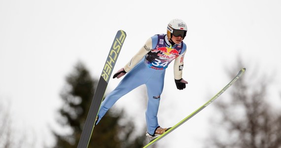 Piotr Żyła zajął ósmą pozycję w konkursie Pucharu Świata w skokach narciarskich na mamucim obiekcie w Bad Mitterndorf. Zawody wygrał Niemiec Severin Freund.