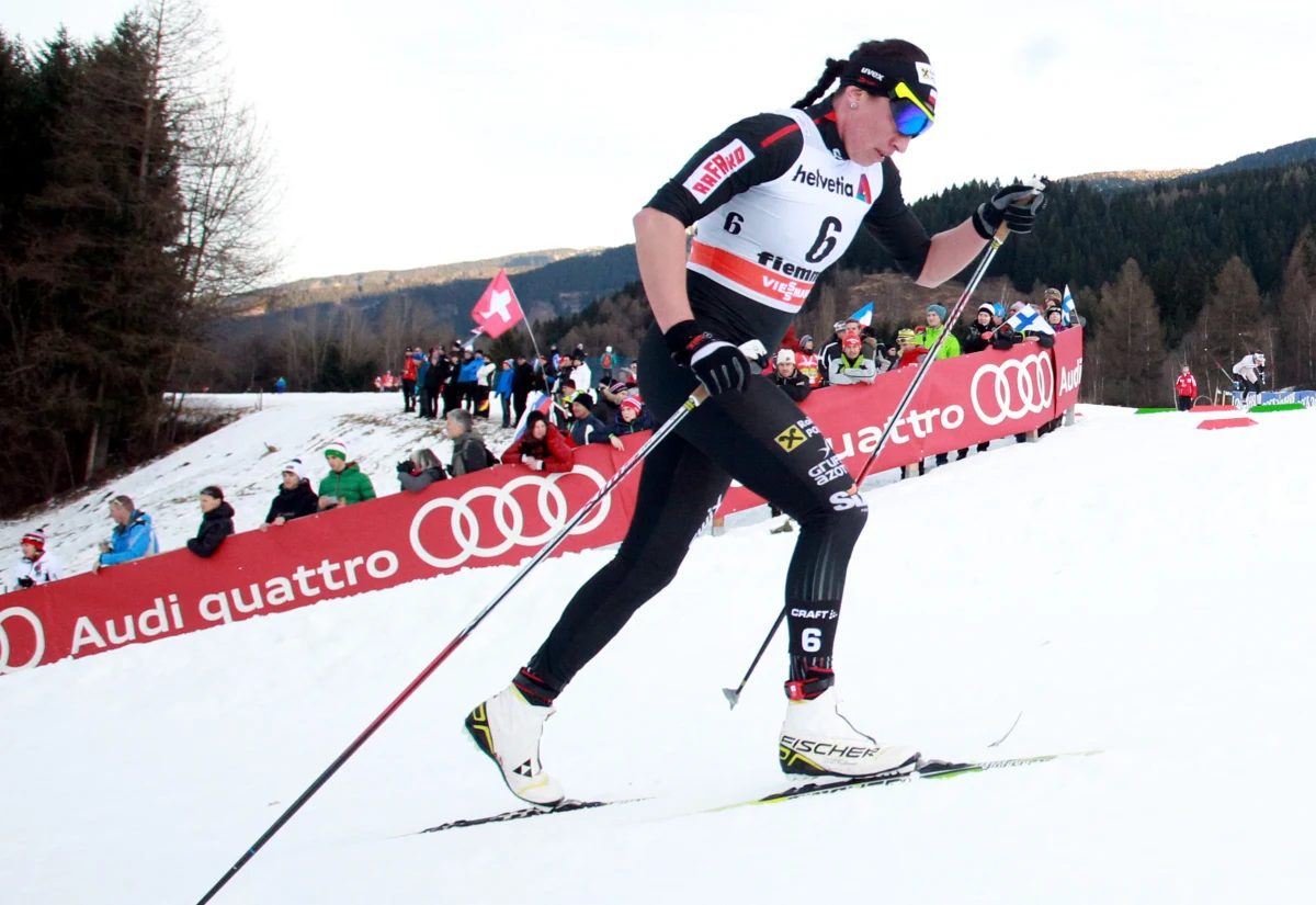 Justyna Kowalczyk nie ukończyła ostatniego etapu narciarskiego cyklu Tour de Ski - biegu na dochodzenie na 9 kilometrów techniką dowolną w Val di Fiemme. Polka zemdlała na trasie i została przewieziona do szpitala na badania. Wygrała Norweżka Marit Bjoergen, która zapewniła sobie triumf w całym cyklu zawodów.