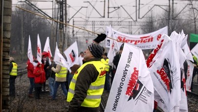Górnicy nie czekają na rozmowy z Kopacz. Wyszli na tory w Katowicach