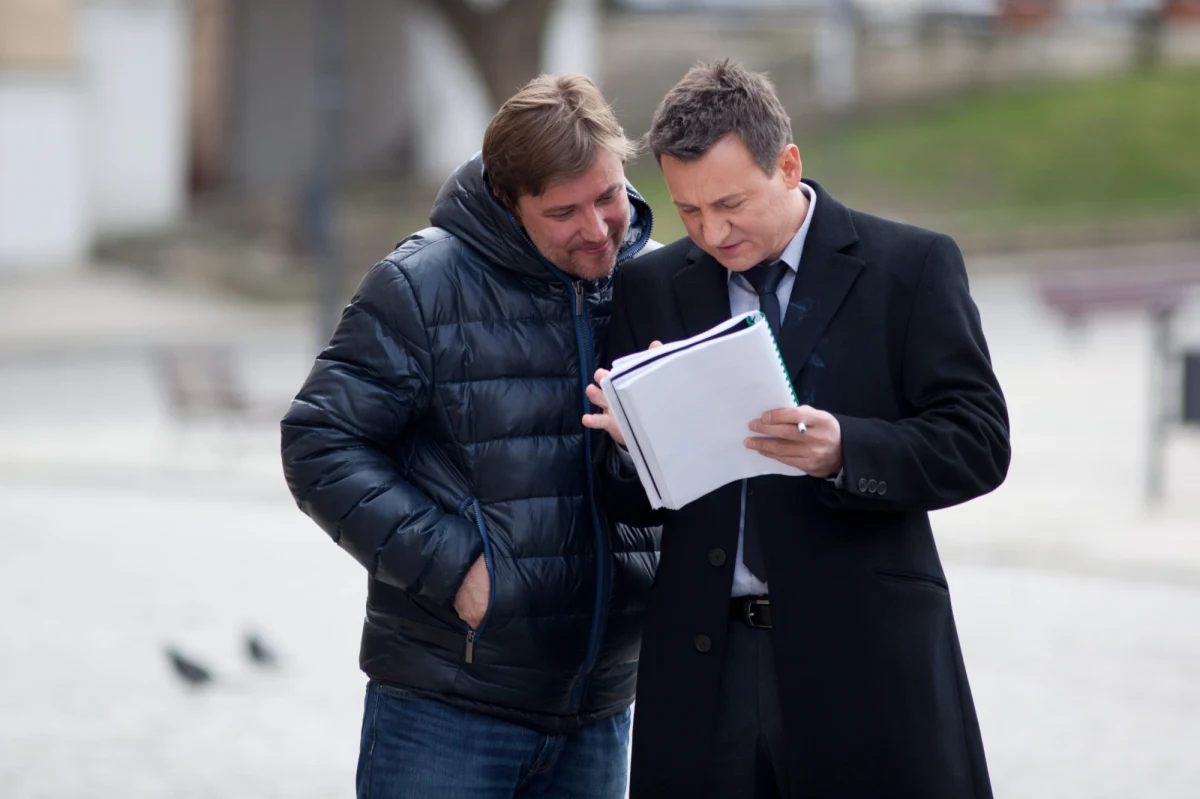 „Kryminał filmowy z prawdziwego zdarzenia” – tak o „Ziarnie prawdy”, najnowszym filmie Borysa Lankosza mówi Zygmunt Miłoszewski, którego książka była podstawą scenariusza. Pisarz komplementuje też Roberta Więckiewicza, który zagrał głównego bohatera – prokuratora Teodora Szackiego. "Ziarno prawdy" trafi do kin 30 stycznia. 