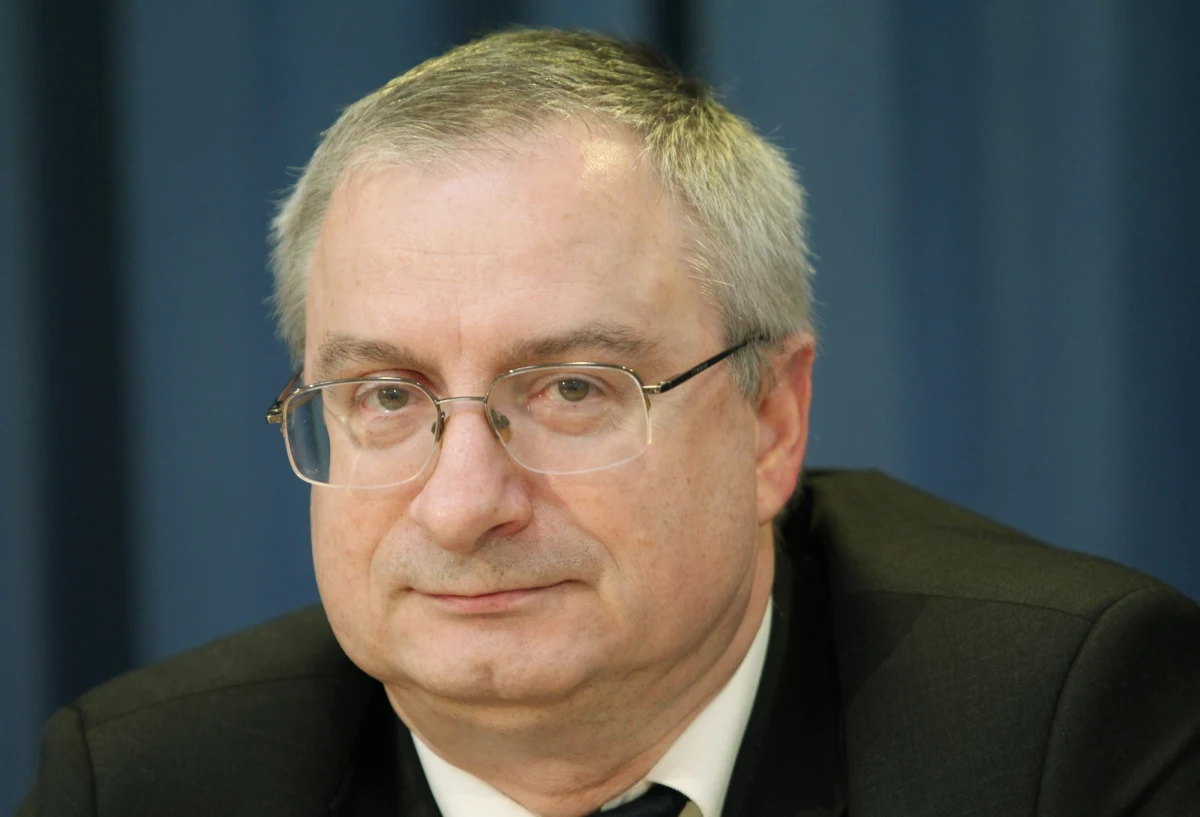 Krzysztof Bondaryk nie jest już szefem Narodowego Centrum Kryptologii. Jak dowiedział się reporter RMF FM Krzysztof Zasada, generał, były szef Agencji Bezpieczeństwa Wewnętrznego, złożył dymisję, a szef MON, w ramach którego działa NCK, przyjął jego rezygnację.