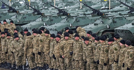 Parlament Ukrainy poparł dekret prezydenta Petra Poroszenki o przeprowadzeniu mobilizacji do armii. Rozpocznie się ona 20 stycznia i potrwa 90 dni. Według ministerstwa obrony w 2015 r. poborem może zostać objętych ponad 100 tysięcy osób. 