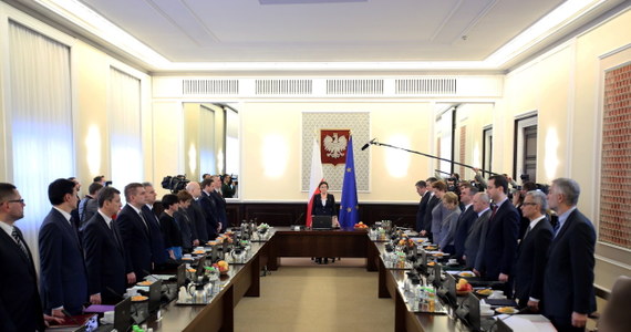 Coraz droższy frank spędza sen z powiek tysiącom Polaków, ale nie rządzącym. Tylko trzech ministrów w rządzie Ewy Kopacz ma kredyty w szwajcarskiej walucie.