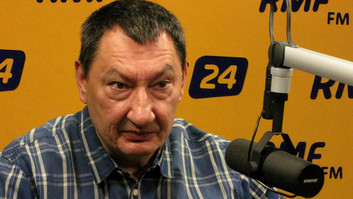 „Wolałbym, żeby nie było porozumienia rządu z górnikami. Związkowcy i górnicy kupili sobie trochę więcej spokoju za nasze pieniądze. Jestem rozgoryczony ich postawą” – mówi członek Rady Gospodarczej przy premierze Bogusław Grabowski w Kontrwywiadzie RMF FM. „To porozumienie zwiększa koszty restrukturyzacji, a będąc członkiem Unii Europejskiej nie da się jej odkładać w nieskończoność” – dodaje. Zdaniem Bogusława Grabowskiego premier Ewa Kopacz stanęła przed poważnym problemem, którego wcześniej nie doceniała i nie miała czasu, żeby się z nim zapoznać. „Za to, co działo się w górnictwie trzeba wystawić jedną ocenę – pałę – szefom Kompanii Węglowej i wicepremierom odpowiedzialnym za górnictwo” – ocenia Grabowski.