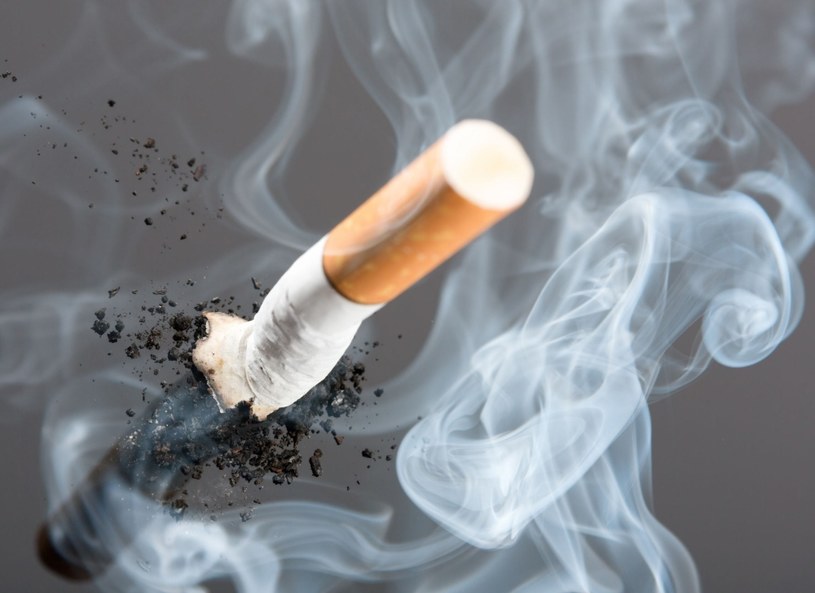Jak skutecznie rzucić palenie? O czym należy pamiętać, by sobie nie zaszkodzić? O tym, jakie są zalety odstawienia papierosów? Opowiedzieli o tym pulmonolog dr Tadeusz Zielonka oraz aktorka Izabela Trojanowska.