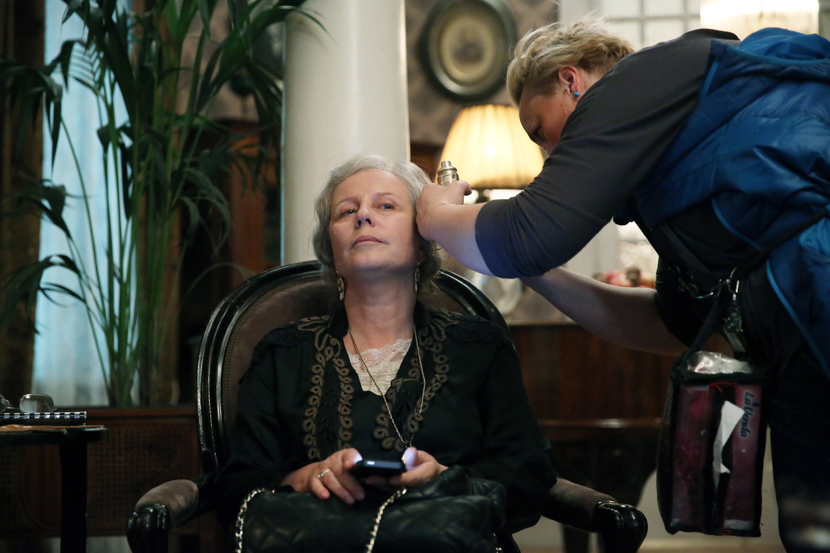 Krystyna Janda, Katarzyna Figura, Maja Ostaszewska i Mateusz Kościukiewicz są w obsadzie "Pań Dulskich" w reżyserii Filipa Bajona. Zdjęcia do filmu, opowiadającego o "formie duchowej mieszczaństwa", z akcją rozgrywającą się m.in. w latach 90., trwają w Warszawie. Scenariusz, autorstwa Bajona, inspirowany jest dramatem Gabrieli Zapolskiej "Moralność pani Dulskiej" z 1906 roku.