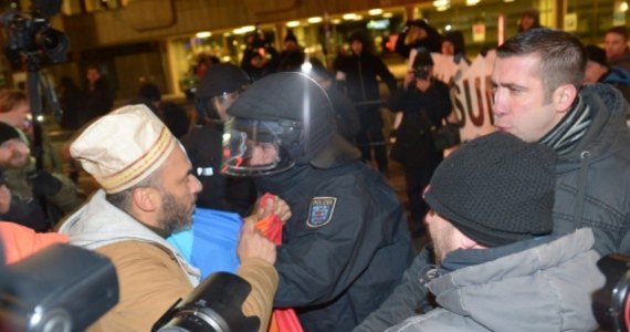 Starcia podczas demonstracji antyislamskiej Legidy w Lipsku. Rannych zostało wielu policjantów, którzy próbowali rozdzielić zwolenników od przeciwników ruchu.