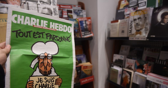 Nakład wydanego tydzień po zamachu na redakcję numeru francuskiego "Charlie Hebdo przekroczy 7 milionów egzemplarzy. Jak poinformował dystrybutor pisma, trwa dodruk. 