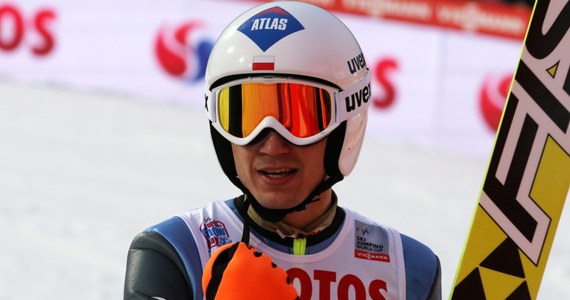 Słoweniec Peter Prevc wygrał konkurs Pucharu Świata w skokach narciarskich w japońskim Sapporo. Najlepszy z Polaków Kamil Stoch zajął siódme miejsce. Świetny skok w drugiej serii oddał Piotr Żyła.