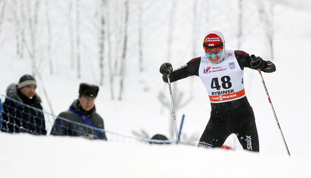 Justyna Kowalczyk nie stanęła na starcie sobotnich eliminacji sprintu techniką dowolną w Rybińsku, zaliczanego do narciarskiego Pucharu Świata. Z 10. czasem awans do ćwierćfinału uzyskała za to Sylwia Jaśkowiec. Polka niestety 
odpadła. W swoim biegu zajęła trzecie miejsce. Do najszybszej Szwajcarki Laurien van der Graaff straciła 0,68 s.Druga była Szwedka Jannie Oeberg - 0,31 s straty.