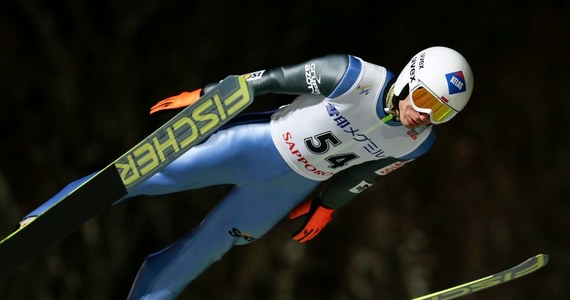 Kamil Stoch zajął drugie miejsce w konkursie Pucharu Świata w skokach narciarskich w japońskim Sapporo. Wygrał, po raz czwarty w sezonie, Czech Roman Koudelka. Piotr Żyła był jedenasty. 