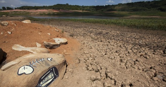 1/4 ludności Brazylii, czyli 46 milionów mieszkańców odczuwa dotkliwie skutki największej od 1930 roku kilkumiesięcznej suszy, która bardzo utrudnia życie m.in. w trzech największych metropoliach kraju: Sao Paulo, Rio de Janeiro i Belo Horizonte.
