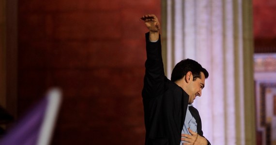 Lider lewicowej, populistycznej partii SYRIZA Aleksis Cipras został zaprzysiężony jako nowy premier Grecji. SYRIZA wygrała niedzielne przedterminowe wybory parlamentarne z poparciem 36,34 proc. - po przeliczeniu 99,8 proc. głosów. Do rządu wejdą też przedstawiciele prawicowego ugrupowania Niezależni Grecy.