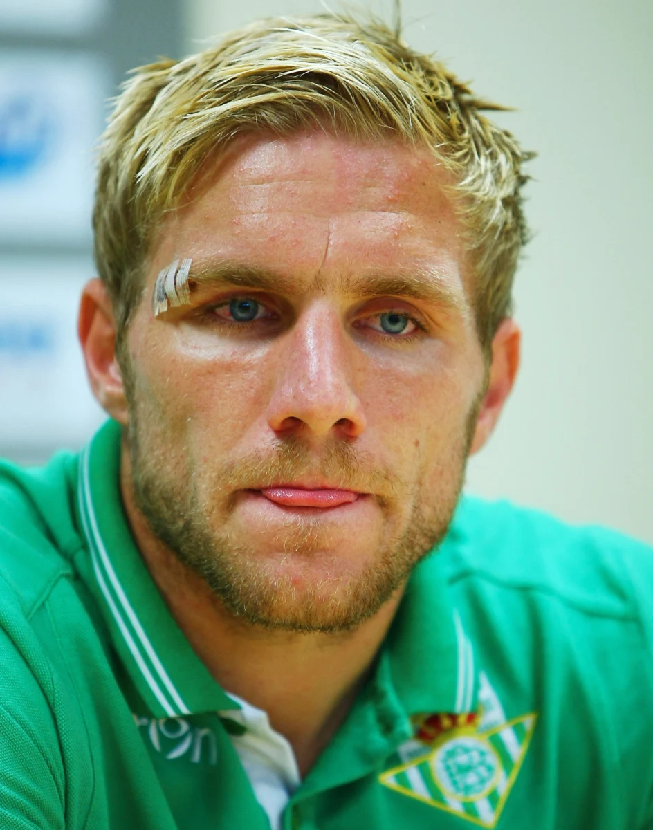 Były obrońca polskiej kadry Damien Perquis podpisał kontrakt z kanadyjskim FC Toronto. Wcześniej 30-latek za porozumieniem stron rozwiązał 21 stycznia umowę z hiszpańskim drugoligowcem Betisem Sewilla.