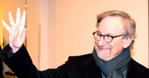 Steven Spielberg – znany reżyser i scenarzysta, zdobywca Oscara za film "Lista Schindlera" - przyjechał do Polski. We wtorek Amerykanin weźmie udział w uroczystościach upamiętniających 70. rocznicę wyzwolenia niemieckiego obozu Auschwitz. 
