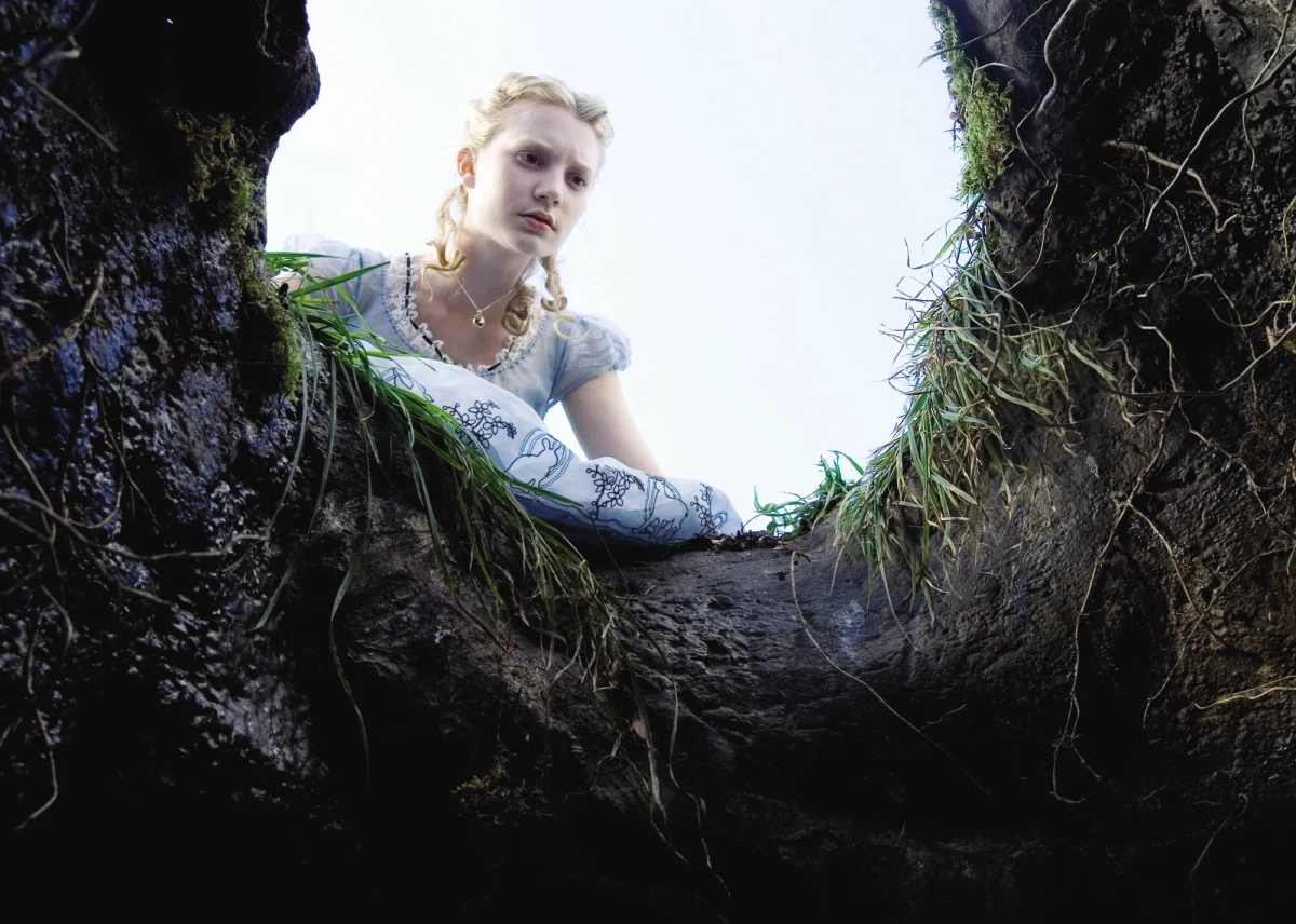 Czy Lewis Carroll był  pedofilem? Brytyjska telewizja BBC wyemituje film, w którym padają takie oskarżania pod adresem autora "Alicji w Krainie Czarów". Zajmie się on relacjami Lewisa Carolla z dziećmi, a szczególnie jego związkiem z Alicja Liddell, która była pierwowzorem bohaterki uwielbianej przez dzieci z całego świata. 