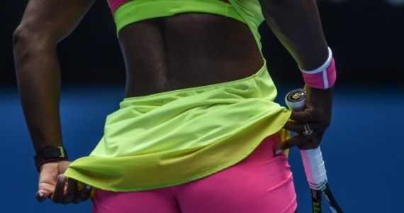 Rozstawiona z "jedynką" Serena Williams pokonała ubiegłoroczną finalistkę Słowaczkę Dominikę Cibulkovą (11.) 6:2, 6:2 w ćwierćfinale Australian Open. Amerykańska tenisistka szósty raz w karierze dotarła do najlepszej czwórki wielkoszlemowej imprezy w Melbourne.