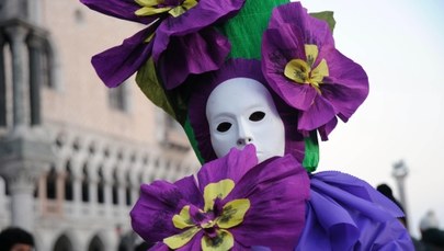 Karnawał w Wenecji: Maski, parada i cichetti