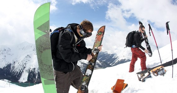 Skitouring, czy też narciarstwo wysokogórskie zdobywa coraz większe rzesze zwolenników. Pozwala ono oderwać się od zatłoczonych tras narciarskich, wyciągów narciarskich i pozostawać sam na sam z dziewiczą przyrodą. Na dodatek pozwalają się zdrowo zmęczyć. 