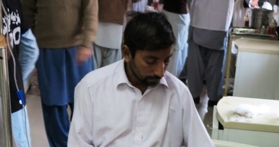 Do co najmniej 56 wzrosła liczba zabitych w zamachu bombowym na szyicki meczet w mieście Szikarpur w prowincji Sind w południowo-wschodnim Pakistanie. Do ataku doszło podczas tradycyjnych modłów. Ponad 50 osób zostało rannych.
