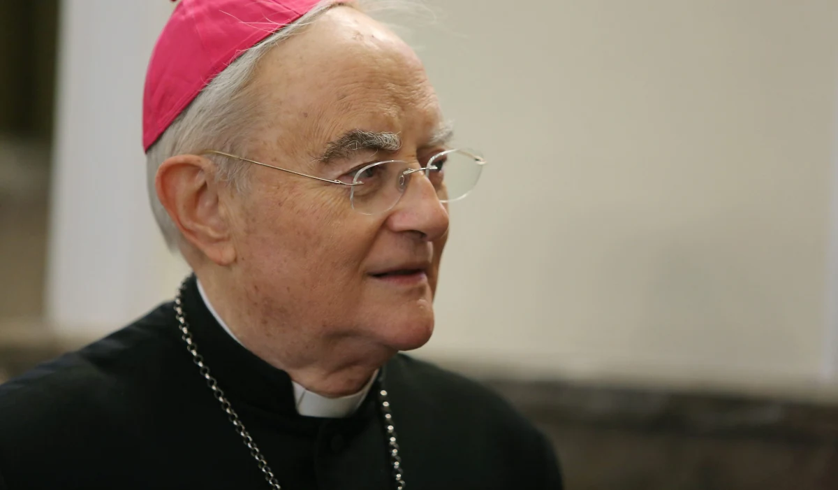 "Nigdy nie zmieni swojego zdania dlatego, że nie zmieni zdania w stosunku do środków antykoncepcyjnych, o których powiedział Jan Paweł II, że są zupełnie innym, nieporównywalnym do tego, co głosi Kościół modelem ludzkości"- mówi gość Krzysztofa Ziemca w RMF FM abp Henryk Hoser. "Nie ma mowy o tym, żeby Kościół kiedykolwiek zaakceptował środki antykoncepcyjne"- dodaje. Według arcybiskupa "pigułka po" powinna być zakazana "nie tylko ze względów etycznych i moralnych, ale powinna być przede wszystkim zakazana ze względów medycznych". 