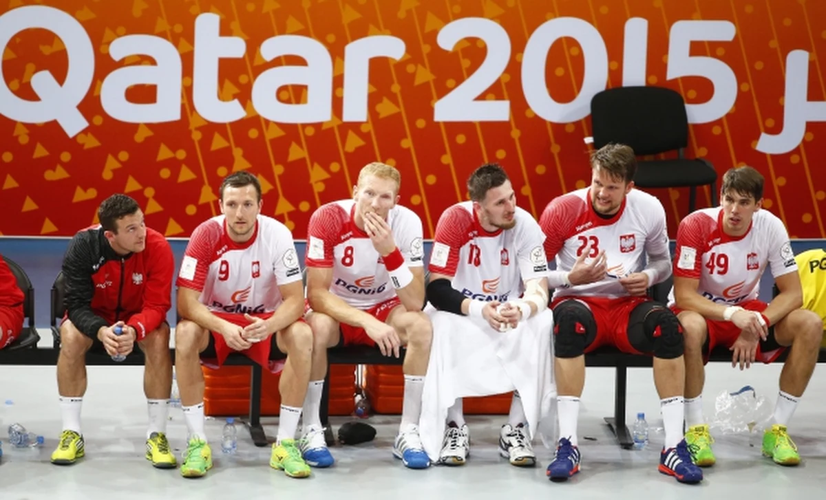 "Graliśmy w ich hali i sędziowie dołożyli swoje pięć groszy" - powiedział Wojciech Gumiński, zawodnik Zagłębia Lubin po przegranym przez Polskę 29:31 półfinałowym meczu z Katarem na mistrzostwach świata piłkarzy ręcznych. „Gdybyśmy grali na neutralnym terenie, jestem pewien, że biorąc pod uwagę formę, jaką prezentują aktualnie obie ekipy, Katar mógłby co najwyżej myśleć o remisie” – zauważył. 