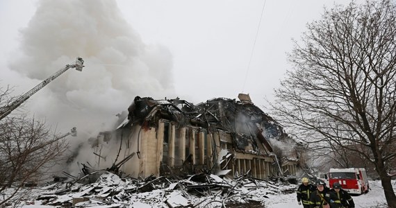 Rosyjska Akademia Nauk szacuje straty po pożarze swojej biblioteki. Moskiewscy strażacy skończyli dogaszanie ognia, który wybuchł w piątek wieczorem. Akademia ocenia, że spłonęła jedna szósta zbiorów, czyli ponad dwa miliony tomów.