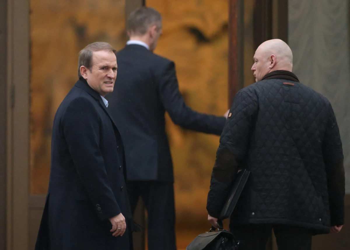 Fiasko mińskich rozmów o rozejmie na Ukrainie. O zerwaniu konsultacji trójstronnej grupy kontaktowej ds. kryzysu na Ukrainie (OBWE, Ukraina, Rosja) poinformował były prezydent Ukrainy Leonid Kuczma. Oskarżył przy tym delegatów separatystów o torpedowanie propozycji dotyczących rozejmu. 