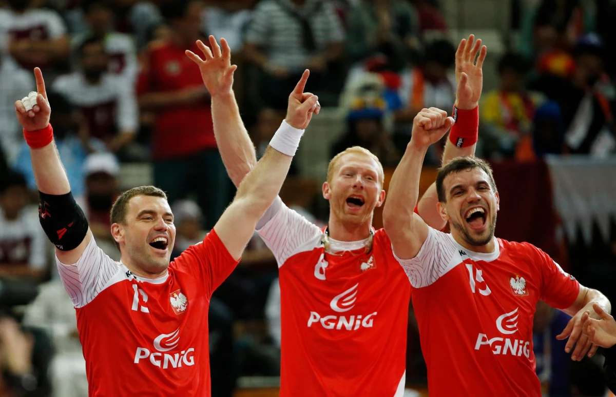 "Pokazaliśmy, że jesteśmy nie do złamania. Ta drużyna dokonuje wspaniałych rzeczy" - powiedział reprezentant Polski Michał Szyba po zdobyciu przez zespół brązowego medalu mistrzostw świata w piłce ręcznej. W meczu o 3. miejsce biało-czerwoni wygrali z Hiszpanią 29:28.