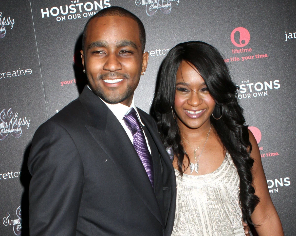 Córka Whitney Houston ma "znacząco obniżone funkcje mózgu" - dowiedział się amerykański portal TMZ. Lekarze Bobbi Kristiny mieli poinformować rodzinę, że sytuacja "nie wygląda dobrze".