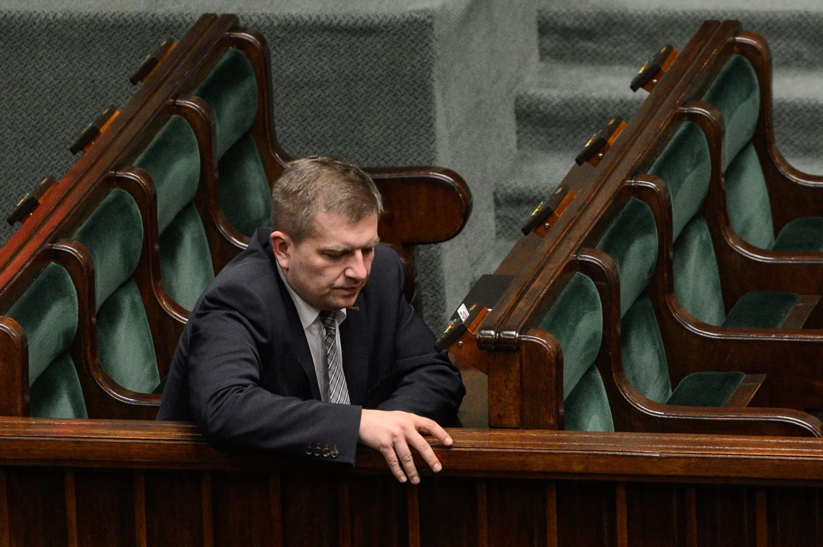 Nie będzie kary dyscyplinarnej dla ministra Bartosza Arłukowicza - dowiedział się reporter RMF FM Paweł Balinowski. Rzecznik odpowiedzialności zawodowej lekarzy odrzucił wnioski o wszczęcie postępowania w sprawie szefa resortu zdrowia, dotyczące jego wypowiedzi podczas negocjacji z Porozumieniem Zielonogórskim.