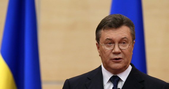 Parlament Ukrainy przyjął ustawę pozbawiającą Wiktora Janukowycza prawa do tytułu prezydenta państwa. Decyzję tę poparło w głosowaniu 281 deputowanych w 450-osobowej Radzie Najwyższej. 