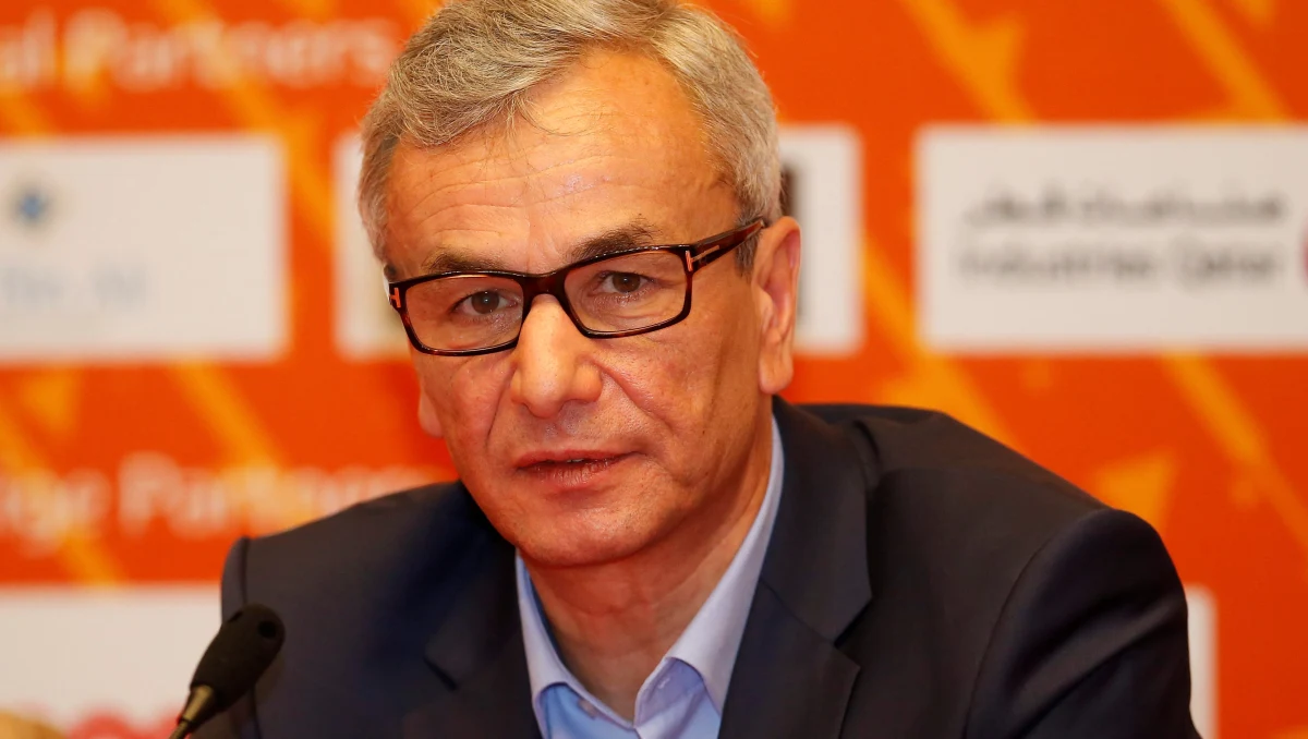 Minister sportu Andrzej Biernat znalazł się pod lupą CBA - ustalili reporterzy śledczy RMF FM. Według naszych informacji Centralne Biuro Antykorupcyjne ma wątpliwości co do kilku oświadczeń majątkowych szefa resortu sportu z lat 2010-2014. "Rozumiem, że CBA robi swoje" - tak sprawę komentuje poseł PO Waldy Dzikowski. "Można mieć. Pytanie skąd" - dodaje Jarosław Zieliński z PiS. 