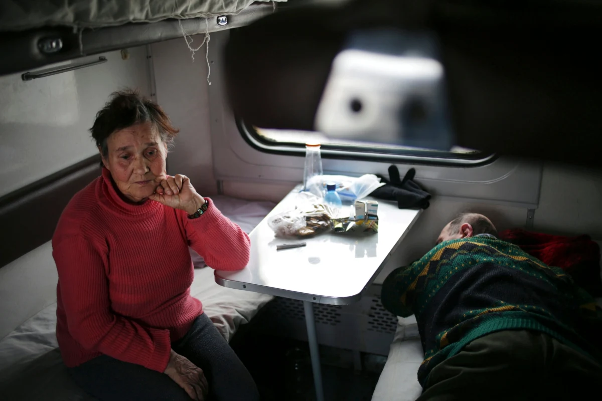 Rosja testuje na Ukrainie nową broń i nową taktykę. Jak podaje portal BBC News, Rosjanie w ten sposób chcą ocenić, jak ich siły poradziłyby sobie w bezpośredniej konfrontacji z NATO.