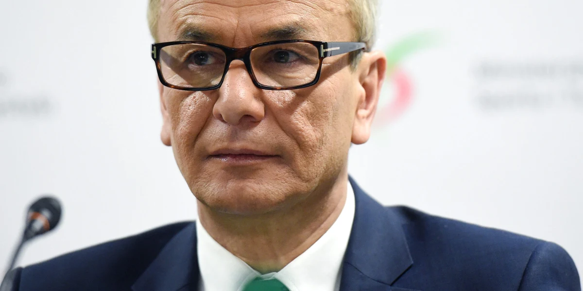 Nie mam sobie nic do zarzucenia - mówi Andrzej Biernat. W ten sposób minister sportu odniósł się do informacji ujawnionych przez dziennikarzy RMF FM. Centralne Biuro Antykorupcyjne wzięło pod lupę oświadczenia majątkowe posła Platformy Obywatelskiej z lat 2011-2014. Wątpliwości budzi zakup luksusowego samochodu terenowego. Z analizy dokumentów wynika, że Biernata nie było stać na taki wóz. 
