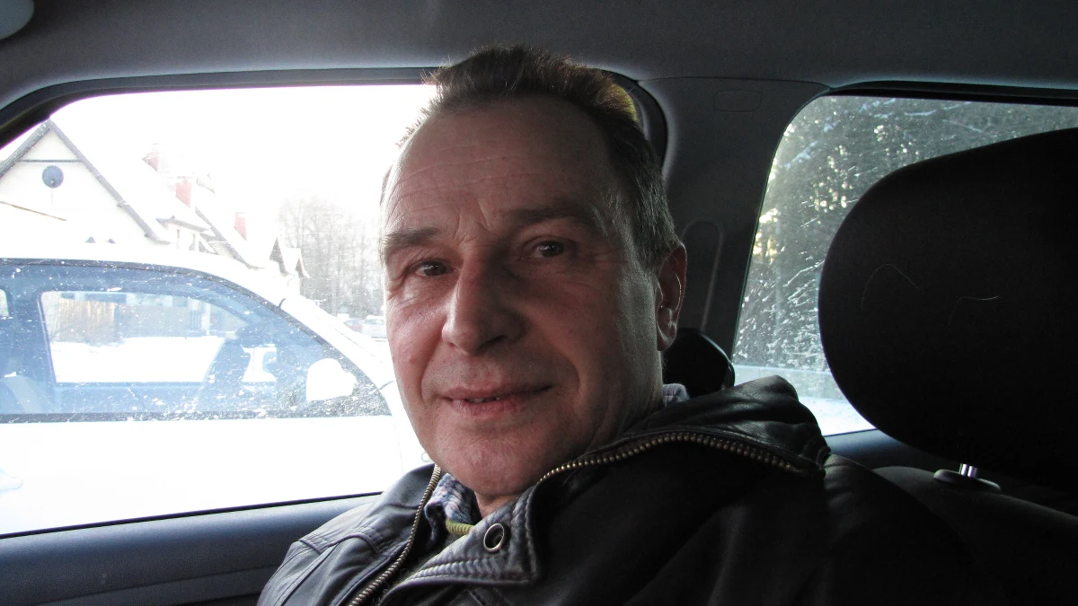 "Udzieliłbym tej pomocy ponownie. Nie wahałabym się, to samo bym zrobił po raz drugi i nawet po raz trzeci" - mówi Bohater 25-lecia Faktów RMF FM - Celestyn Żeliszewski z Librantowej. Mężczyzna w 2010 roku uratował życie dwójce młodych ludzi. Z płonącego samochodu wyciągnął 18-letnią dziewczynę i jej 20-letniego chłopaka. Sam z rozległymi poparzeniami trafił do szpitala. 