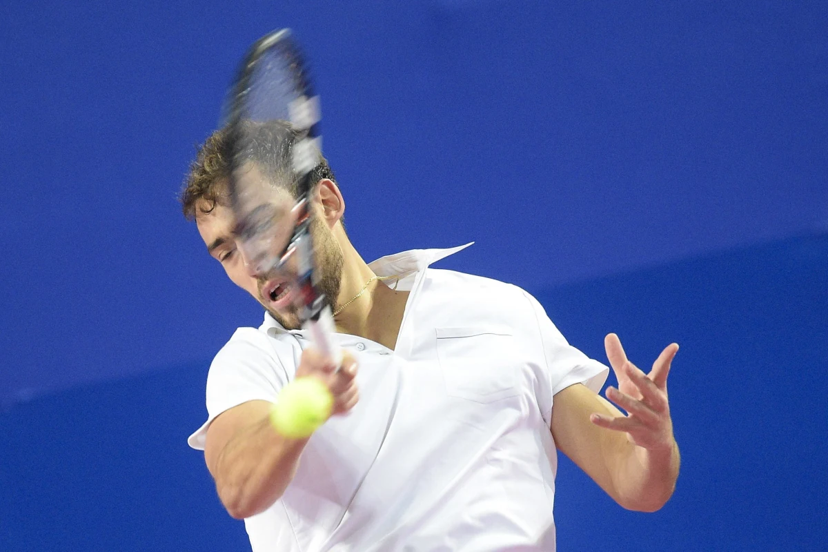 Jerzy Janowicz skreczował w finale tenisowego turnieju ATP w Montpellier (pula nagród 494 310 dol.) kilka minut po rozpoczęciu meczu z Francuzem Richardem Gasquetem. Rozstawiony z numerem piątym Polak przegrywał wówczas 0:3 w pierwszym secie.