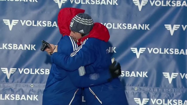Kamil Stoch zajął drugie miejsce w konkursie Pucharu Świata w skokach narciarskich w niemieckim Titisee-Neustadt. Zwyciężył Norweg Anders Fannemel.